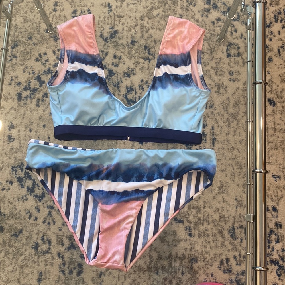 Splendid bikini set top size XS reversible bottom size S